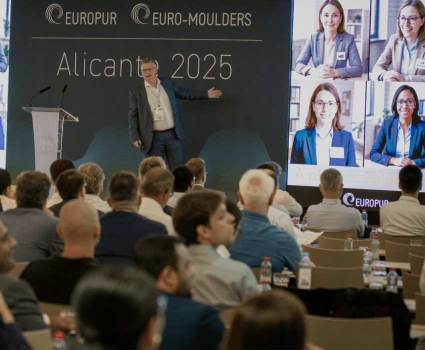 Thierry Moubax speaking at executive conference